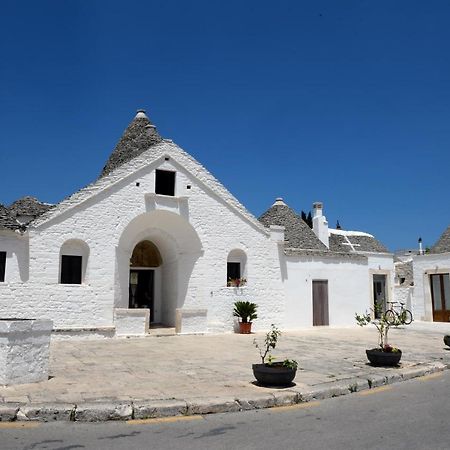 Trullo Vino & Amore Alberobello Bagian luar foto