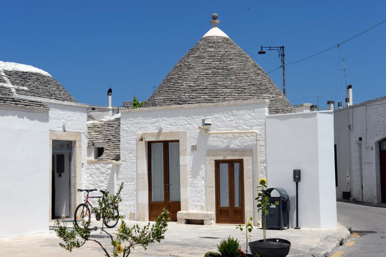 Trullo Vino & Amore Alberobello Bagian luar foto