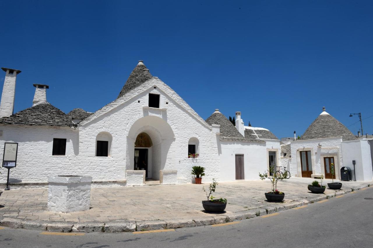 Trullo Vino & Amore Alberobello Bagian luar foto